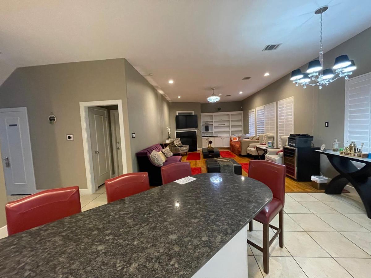 Wanderlust Villa Near Galleria Mall Houston Extérieur photo