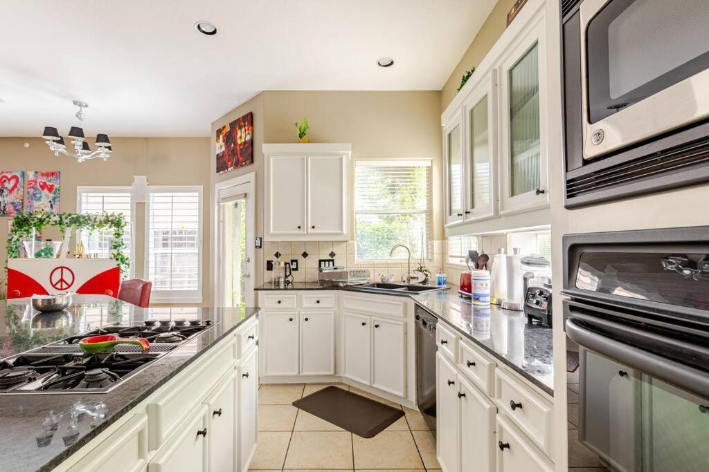 Wanderlust Villa Near Galleria Mall Houston Extérieur photo